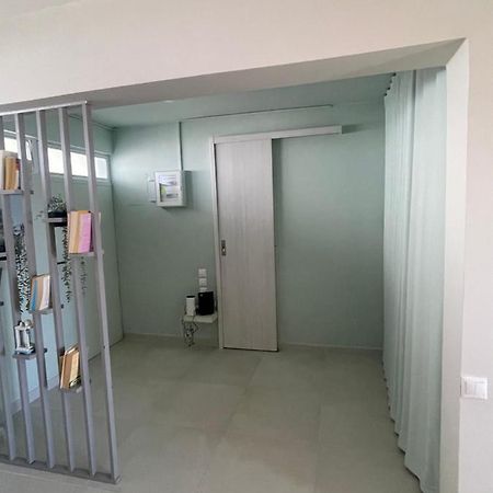Sophia'S Apartment Saronida Экстерьер фото